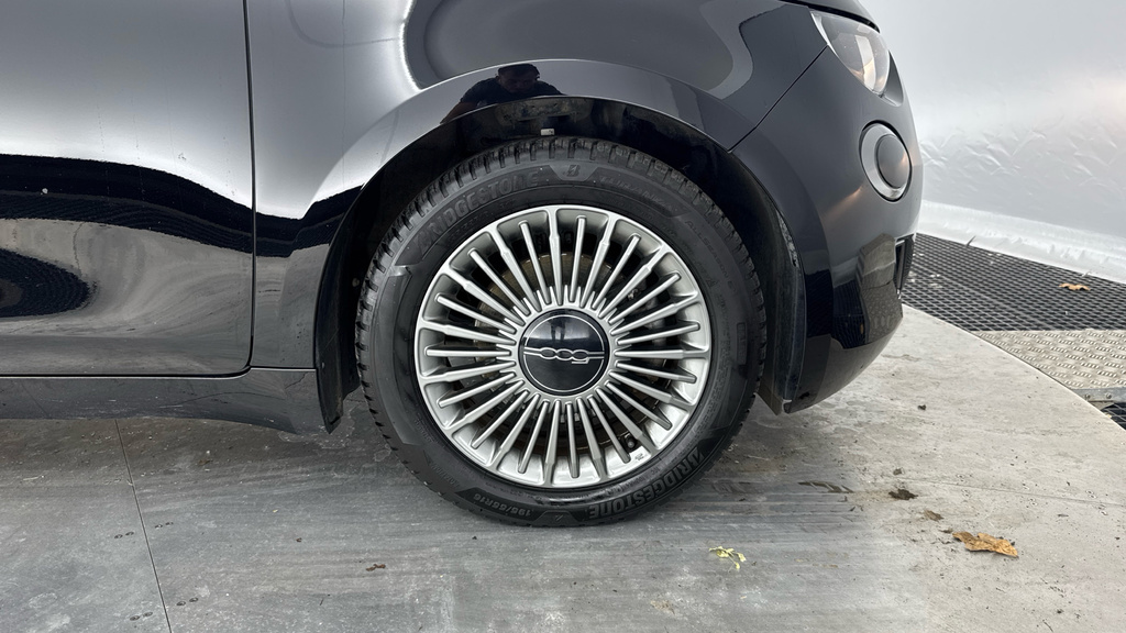 Fiat 500E Fiat 500E 42Kwh La Prima Gold #18