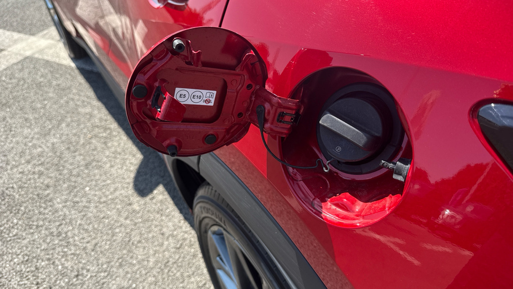 Lexus LBX 1.5 Vvt-ie Takumi Suv Hybrid E-cvt Euro Red #23
