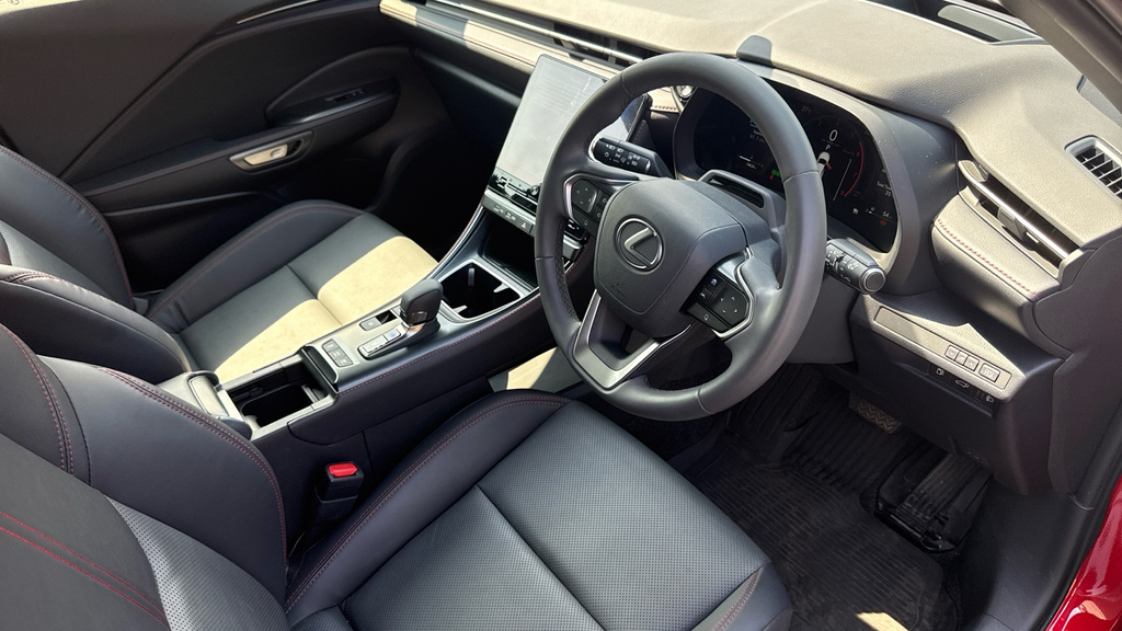 Lexus LBX 1.5 Vvt-ie Takumi Suv Hybrid E-cvt Euro Red #9