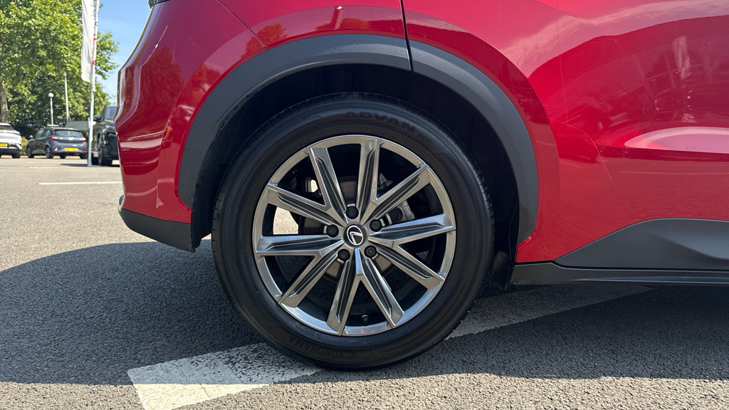 Lexus LBX 1.5 Vvt-ie Takumi Suv Hybrid E-cvt Euro Red #19