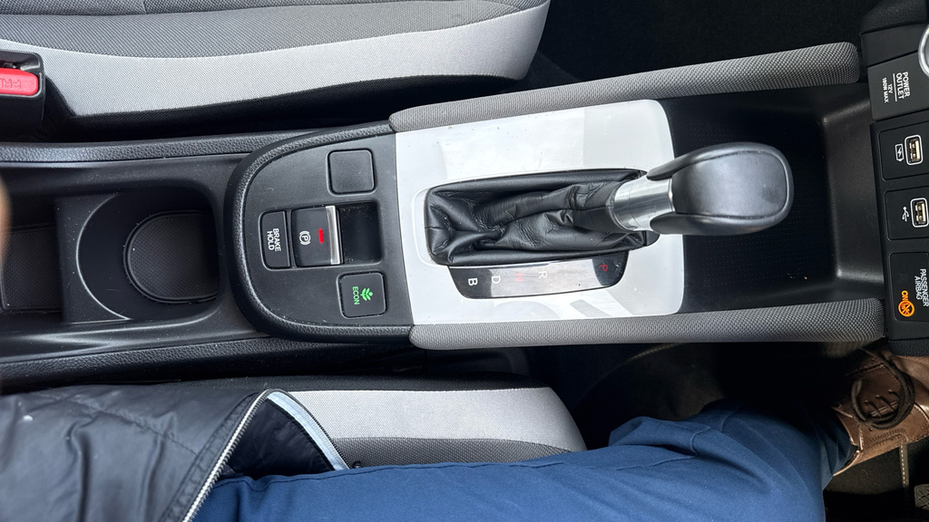 Honda Jazz 1.5 Hybrid Sr U1919 White #38