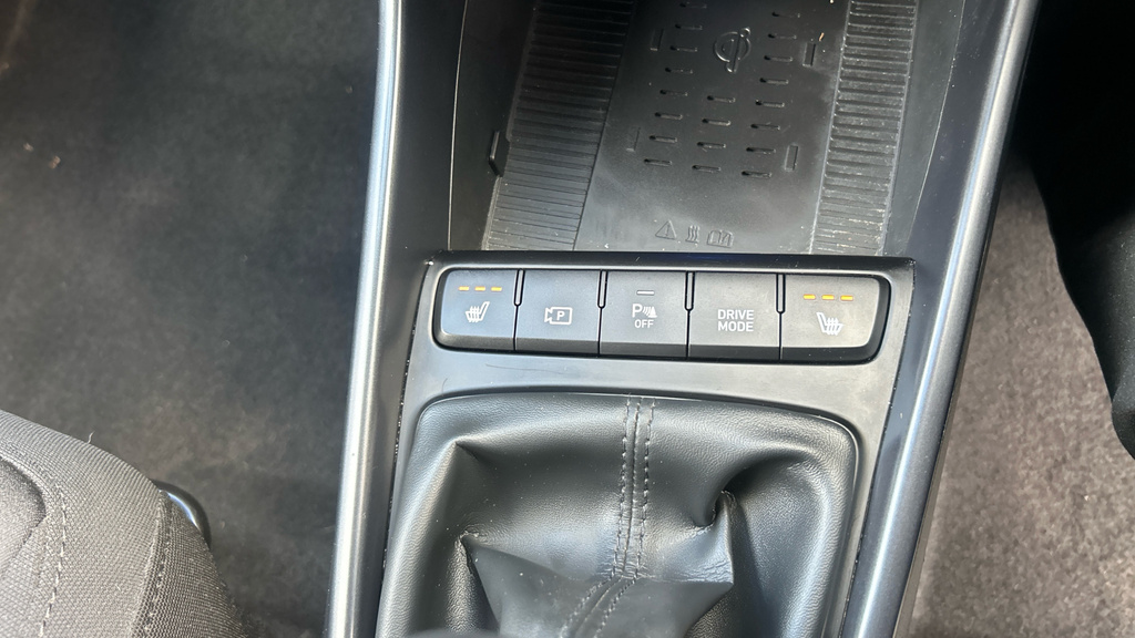 Hyundai Bayon 1.0 T-gdi Mhev Premium Suv Hybrid Dct E Grey #24