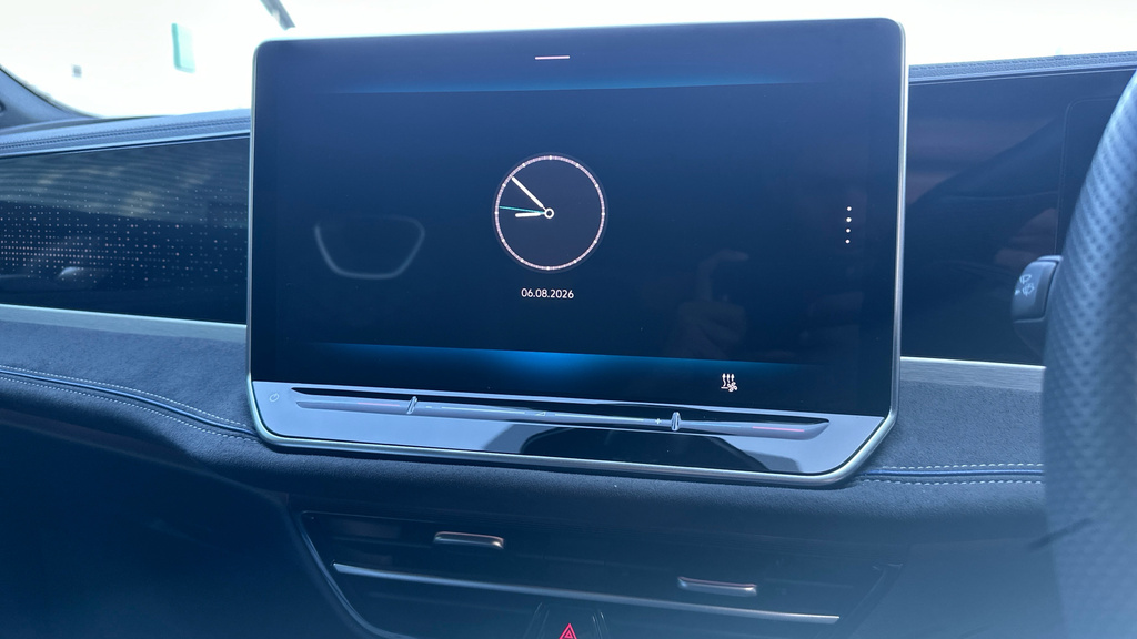 Volkswagen Passat Volkswagen Passat Estate 1.5 Tsi Ehybrid R-line Black #31