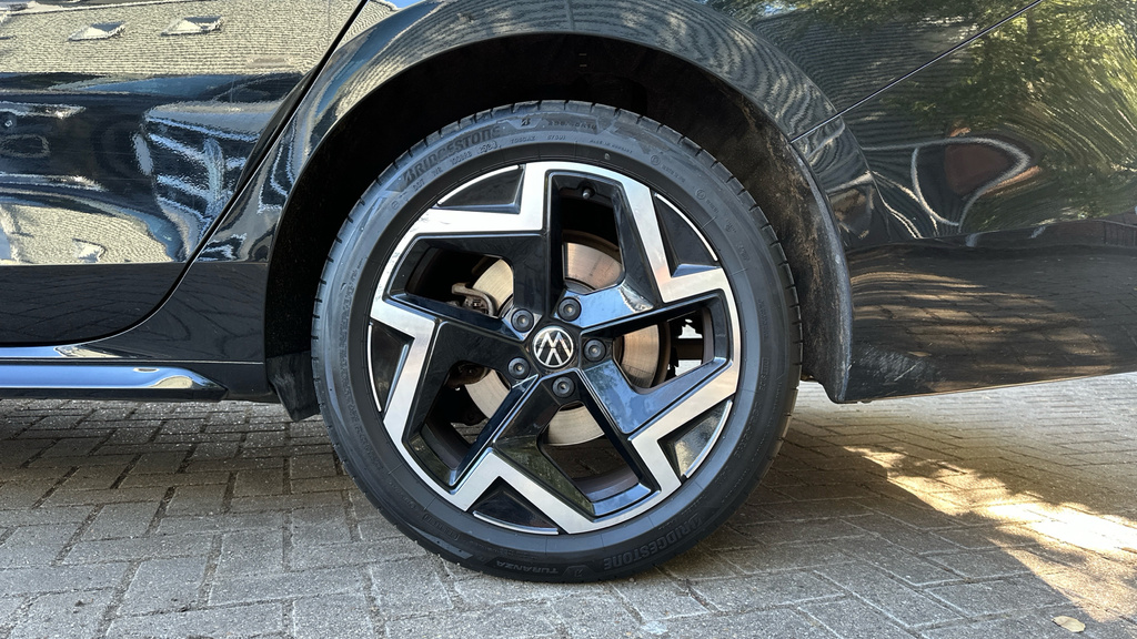 Volkswagen Passat Volkswagen Passat Estate 1.5 Tsi Ehybrid R-line Black #20