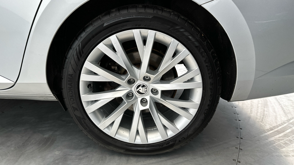Skoda Superb Superb 2.0 Tdi 200Ps Sportline Plus Est Blue #25