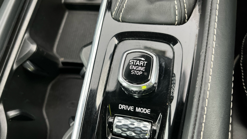 Volvo S90 Volvo Saloon 2.0 D4 Momentum Geartronic Grey #19