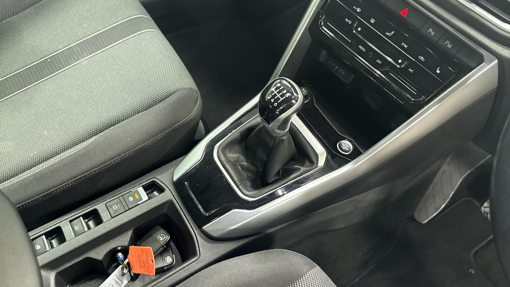 Volkswagen T-Roc 1.5 Tsi R-line Dsg Black #38