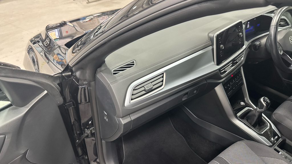Volkswagen T-Roc 1.5 Tsi R-line Dsg Black #44