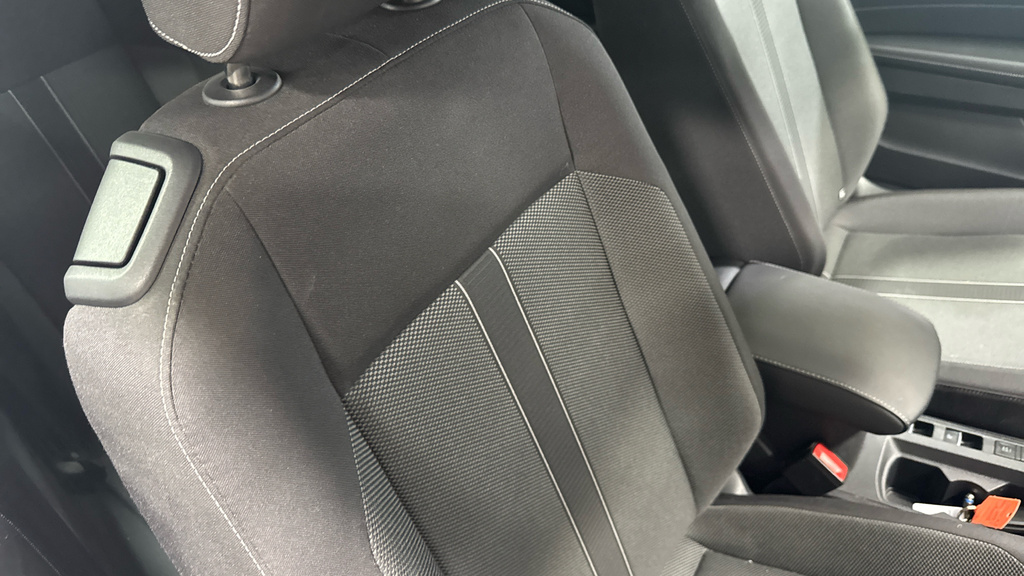 Volkswagen T-Roc 1.5 Tsi R-line Dsg Black #37