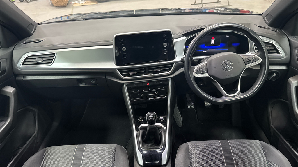 Volkswagen T-Roc 1.5 Tsi R-line Dsg Black #11