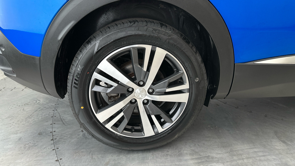 Peugeot 3008 1.2 Puretech Allure Black #26