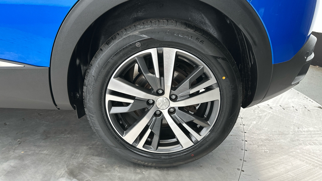 Peugeot 3008 1.2 Puretech Allure Black #25