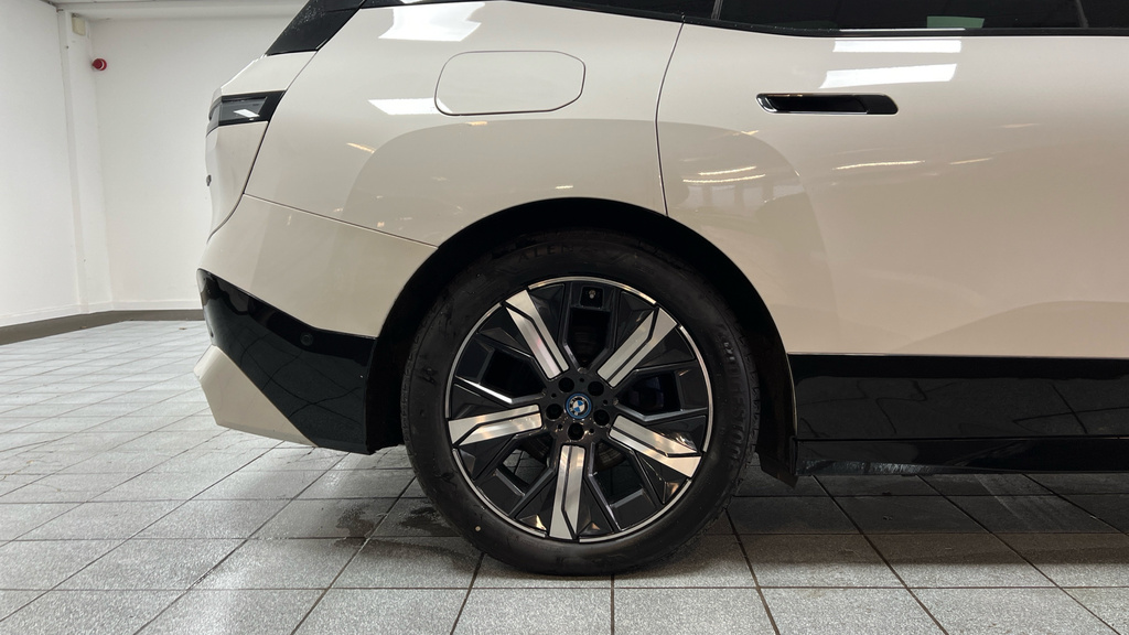 BMW iX 240Kw Xdrive40 M Sport Edition 76.6Kwh Blue #39