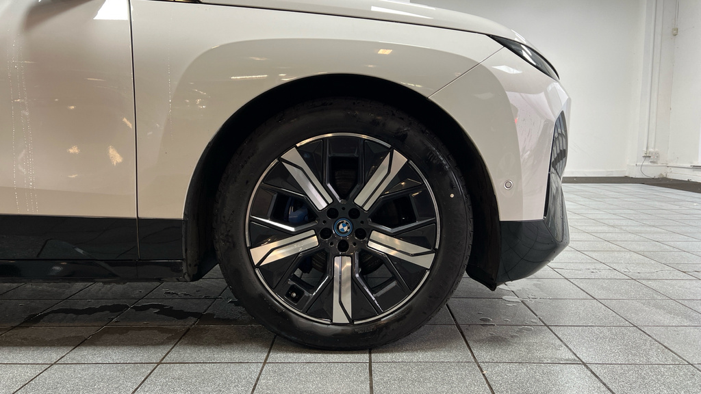 BMW iX 240Kw Xdrive40 M Sport Edition 76.6Kwh Blue #32