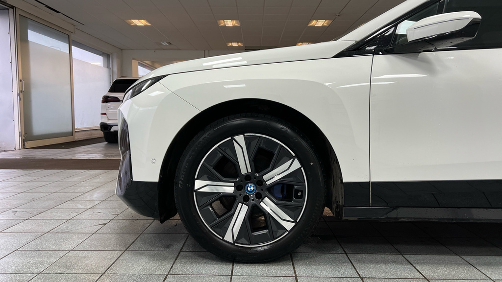 BMW iX 240Kw Xdrive40 M Sport Edition 76.6Kwh Blue #37
