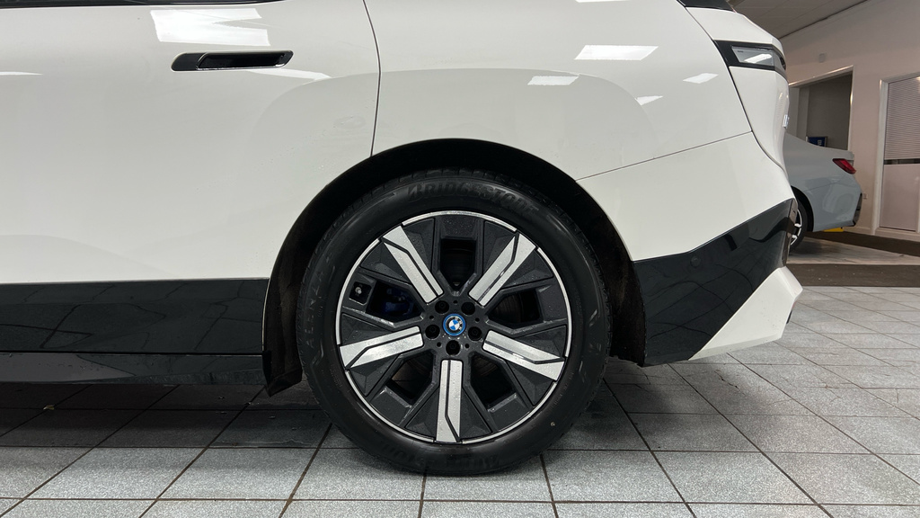 BMW iX 240Kw Xdrive40 M Sport Edition 76.6Kwh Blue #38