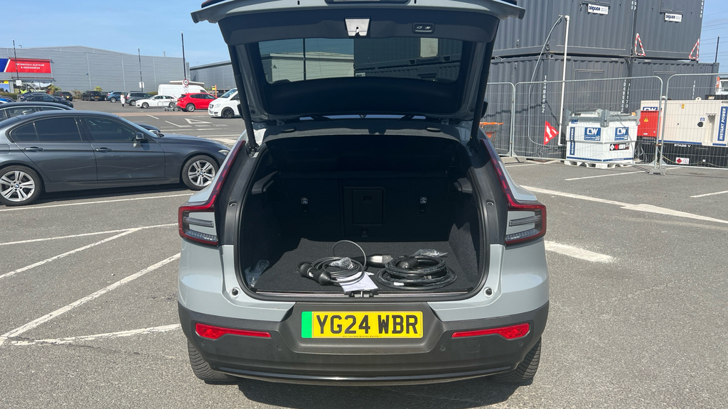 Volvo C40 300Kw Twin Ultra 82Kwh Awd Estate Black #15