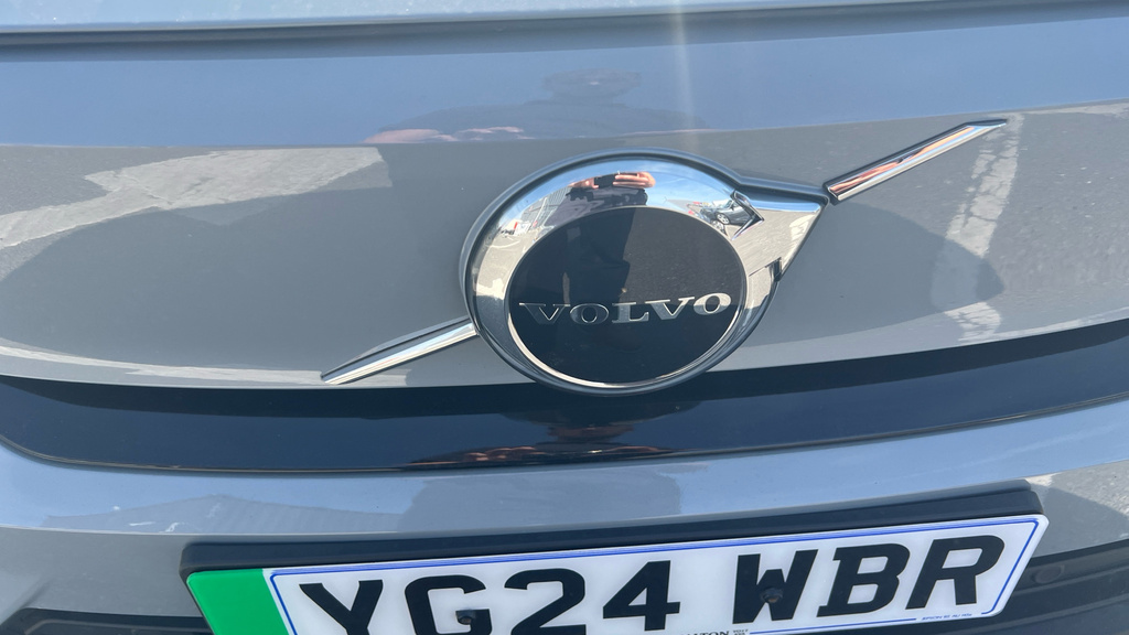 Volvo C40 300Kw Twin Ultra 82Kwh Awd Estate Black #46