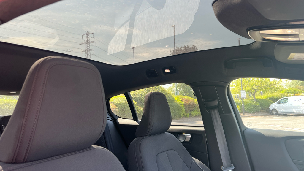 Volvo C40 300Kw Twin Ultra 82Kwh Awd Estate Black #36