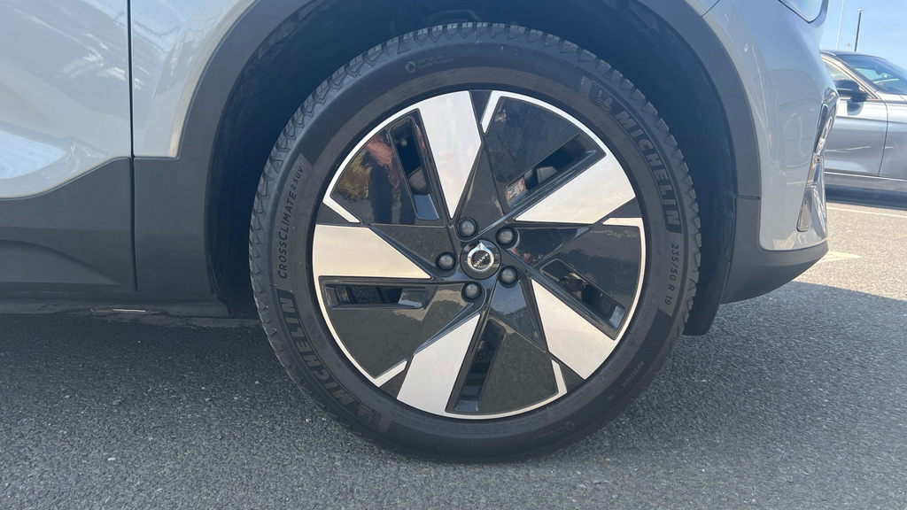 Volvo C40 300Kw Twin Ultra 82Kwh Awd Estate Black #17