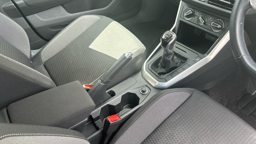 Volkswagen Polo Tsi Life - 2024 73 Grey #46