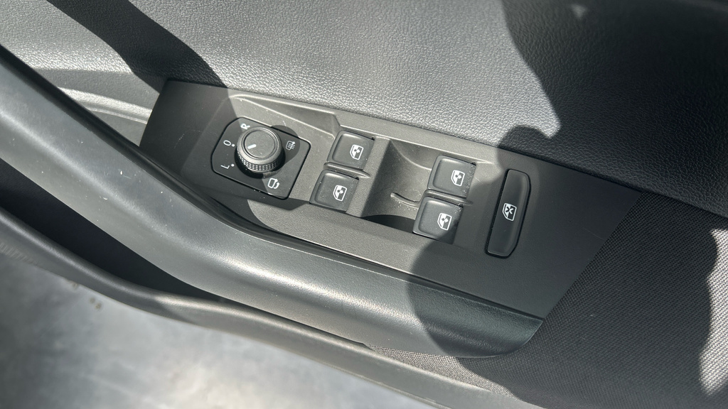 Volkswagen Polo Tsi Life - 2024 73 Grey #40