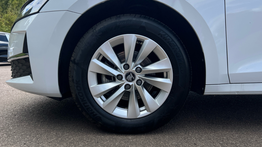 Skoda Octavia 1.5 Tsi 150 Sportline Estate White #27