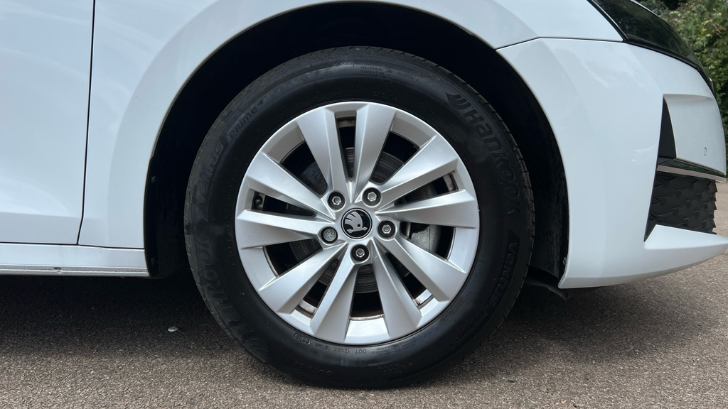 Skoda Octavia 1.5 Tsi 150 Sportline Estate White #28