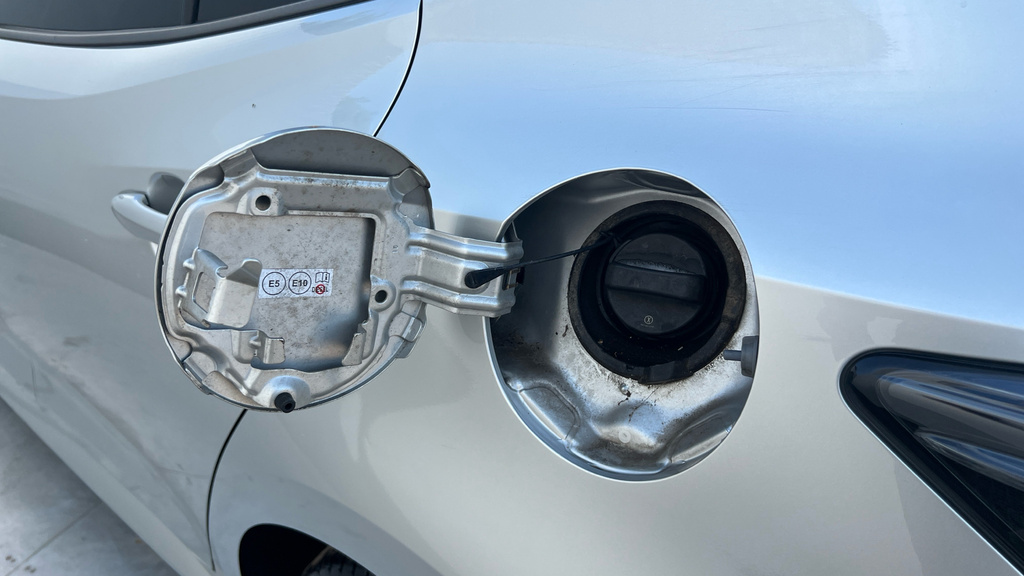 Toyota Corolla Hatch 1.8 Vvt-i 122Bhp Icon Hybrid Cvt Silver #37
