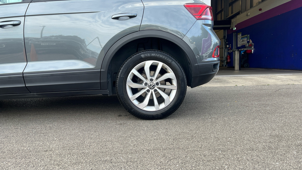Volkswagen T-Roc 1.0 Tsi Life Suv 110 Ps Grey #19
