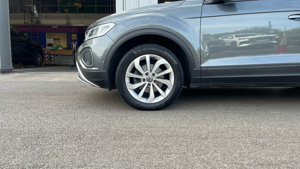 Volkswagen T-Roc 1.0 Tsi Life Suv 110 Ps Grey #17