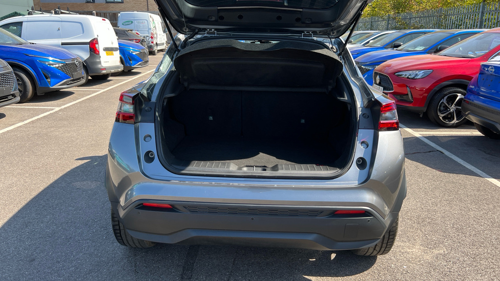 Nissan Juke 1.0 Dig-t N-connecta Suv Dct Euro Black #15