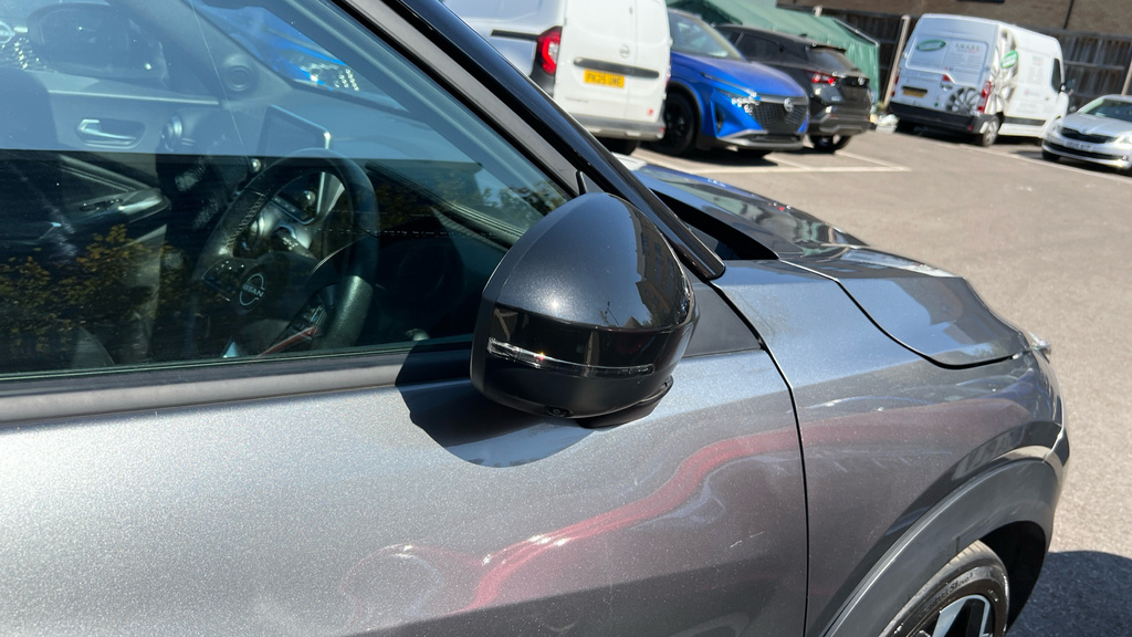 Nissan Juke 1.0 Dig-t N-connecta Suv Dct Euro Black #39