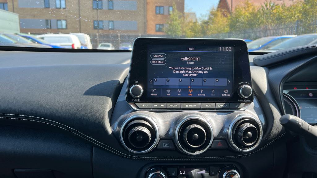 Nissan Juke 1.0 Dig-t N-connecta Suv Dct Euro Black #12