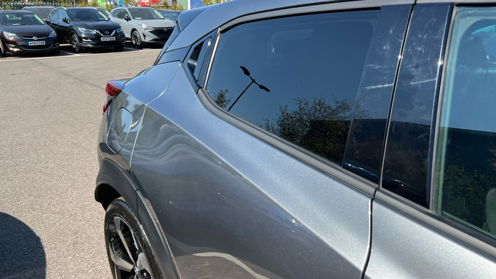 Nissan Juke 1.0 Dig-t N-connecta Suv Dct Euro Black #41