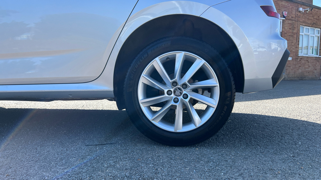 Skoda Kamiq 1.5 Tsi Monte Carlo Edition Dsg Blue #21