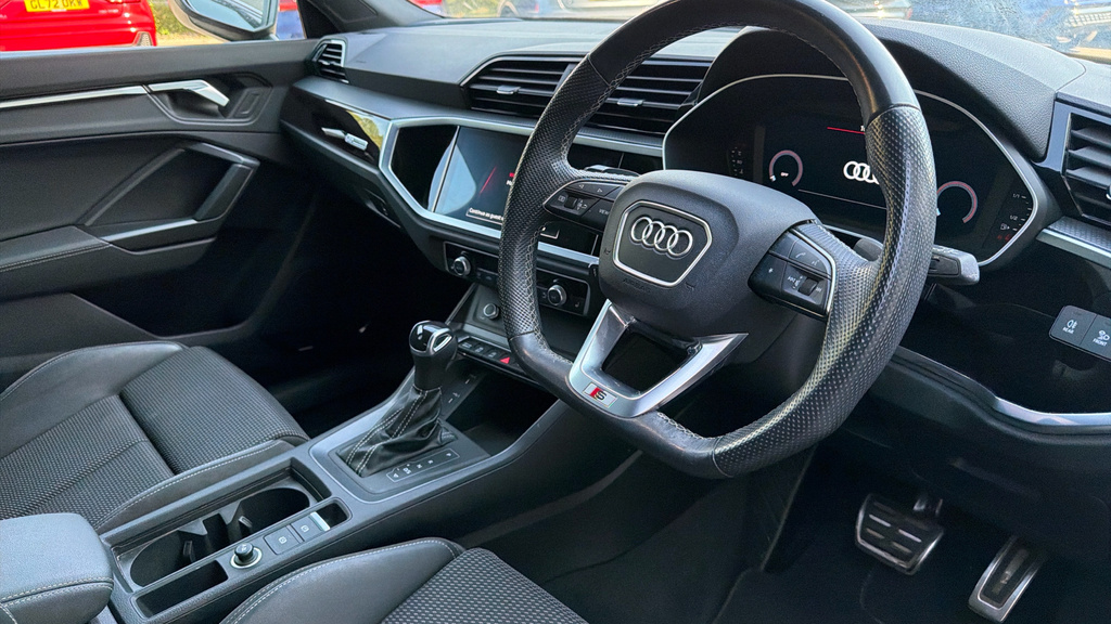 Audi Q3 Sport 35 Tfsi 150 Ps S Tronic White #9