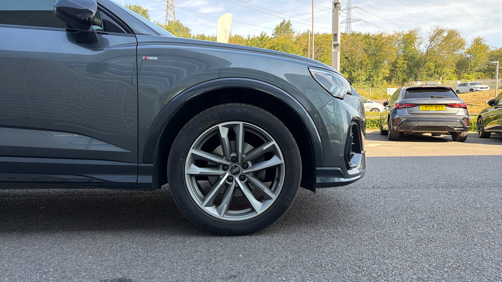 Audi Q3 Sport 35 Tfsi 150 Ps S Tronic White #20