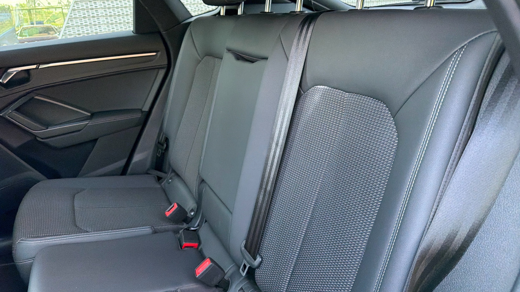 Audi Q3 Sport 35 Tfsi 150 Ps S Tronic White #17