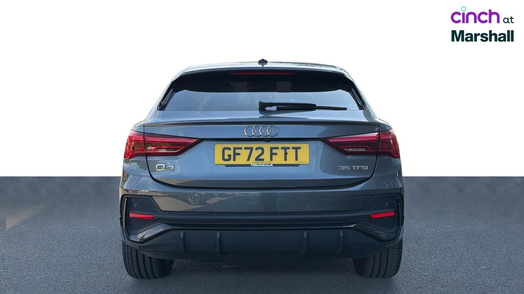 Audi Q3 Sport 35 Tfsi 150 Ps S Tronic White #4