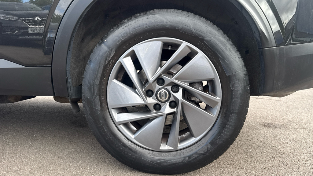 Nissan Qashqai 1.3 Dig-t Mh 158 Tekna Xtronic Black #23