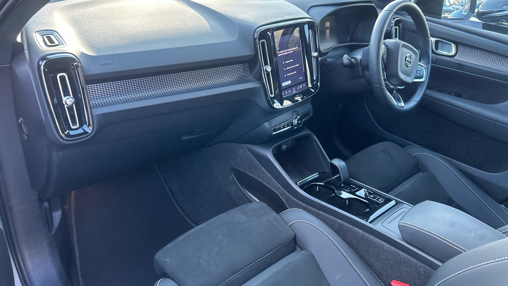 Volvo XC40 Recharge Ultimate, T5 Plug-in Hybrid, Black #10