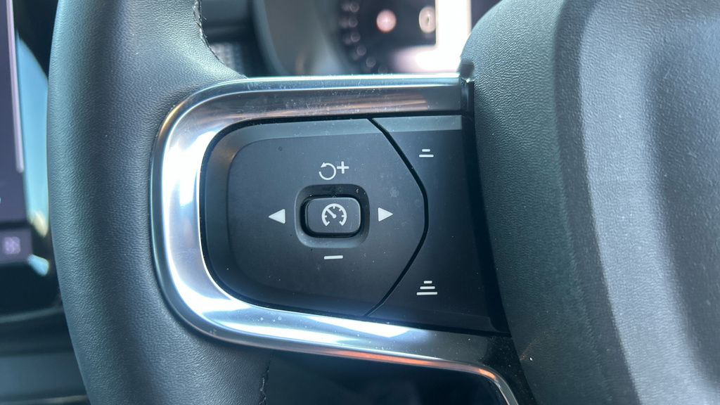 Volvo XC40 Recharge Ultimate, T5 Plug-in Hybrid, Black #28