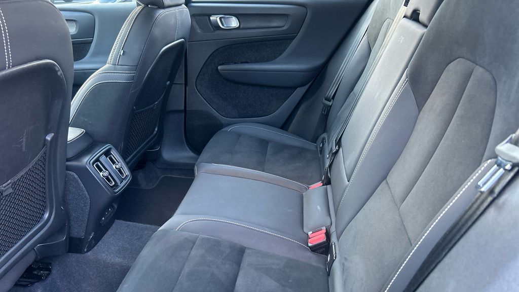 Volvo XC40 Recharge Ultimate, T5 Plug-in Hybrid, Black #14