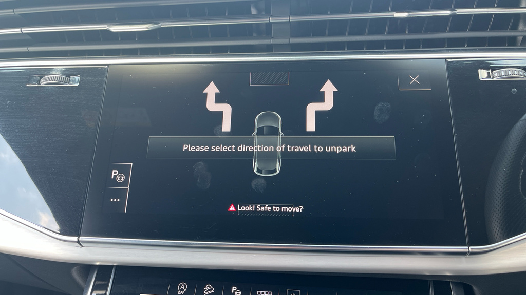 Audi Q8 55 Tfsi Quattro S Line Tiptron Comfortsound Black #54