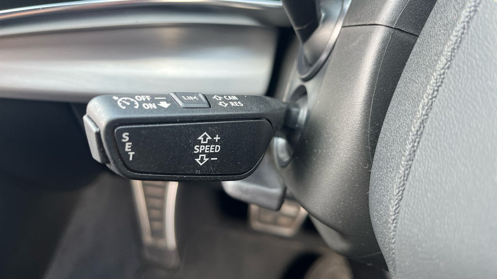 Audi Q8 55 Tfsi Quattro S Line Tiptron Comfortsound Black #39