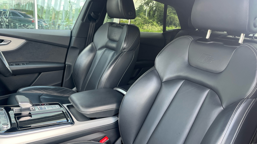 Audi Q8 55 Tfsi Quattro S Line Tiptron Comfortsound Black #24