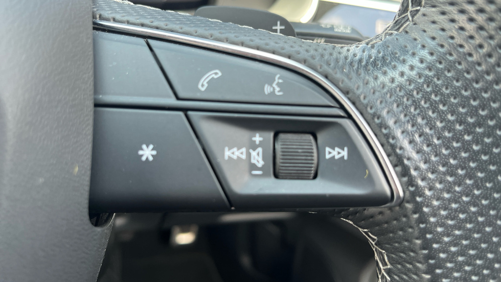 Audi Q8 55 Tfsi Quattro S Line Tiptron Comfortsound Black #27