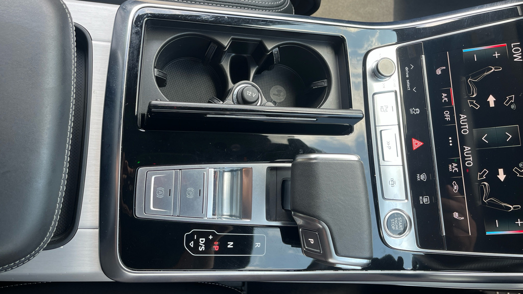 Audi Q8 55 Tfsi Quattro S Line Tiptron Comfortsound Black #49