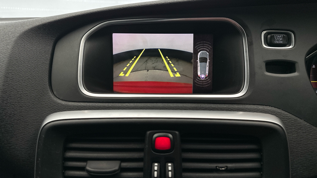 Volvo V40 T2 Momentum Rear Camera, Cruise, Nav, Heat Black #14
